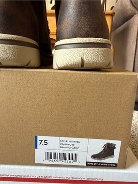 Cliffs Brown Hearten Lace-Up Boots - Size 7.5